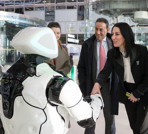 Robot promobot en empresas Robots-de-servicio-promobot